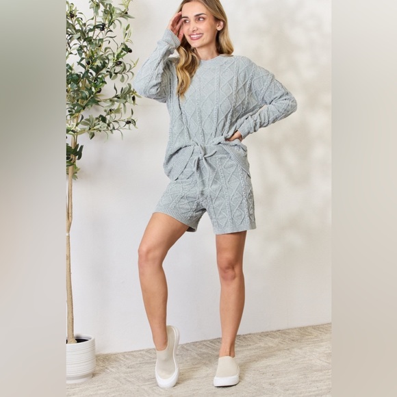 NEW BiBi Gray Chunky Cable Knit Cottagecore Grandma Crewneck Sweater - Picture 10 of 10